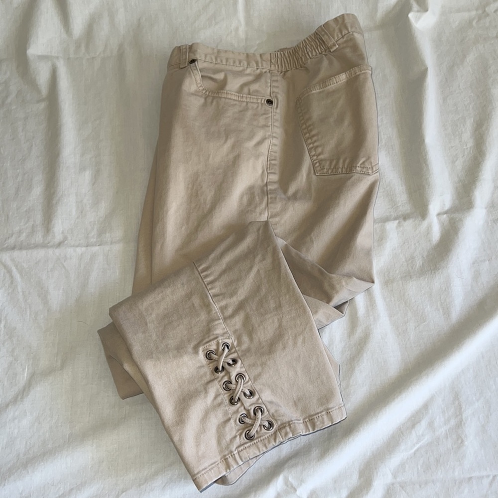 RUBY RD FAVORITES. CAPRIS. PETITE SIZE 6P